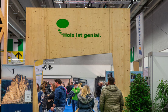 Holz ist genial Bereich auf der Hausbau Messe | © Congress Messe Innsbruck